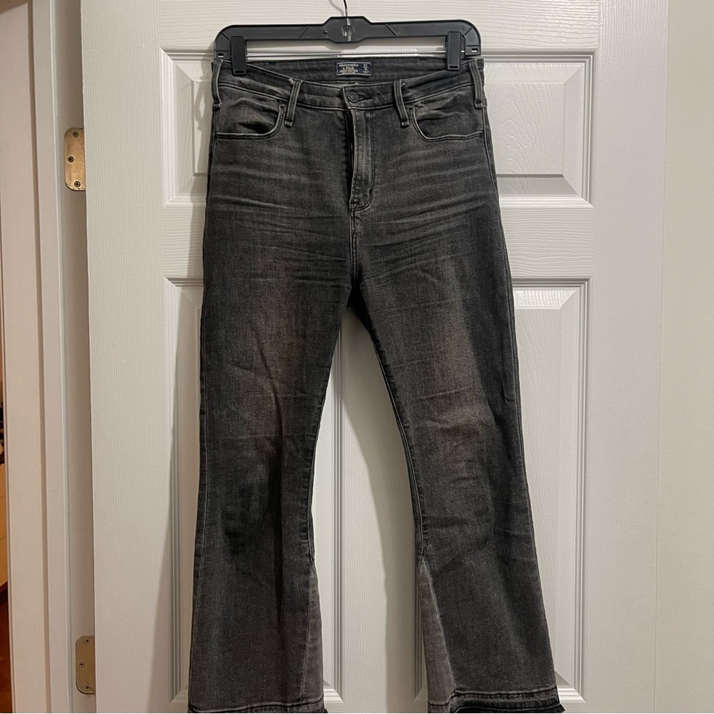 Abercrombie Kick Flare Washed Black Charcoal Grey Jeans Raw Hem